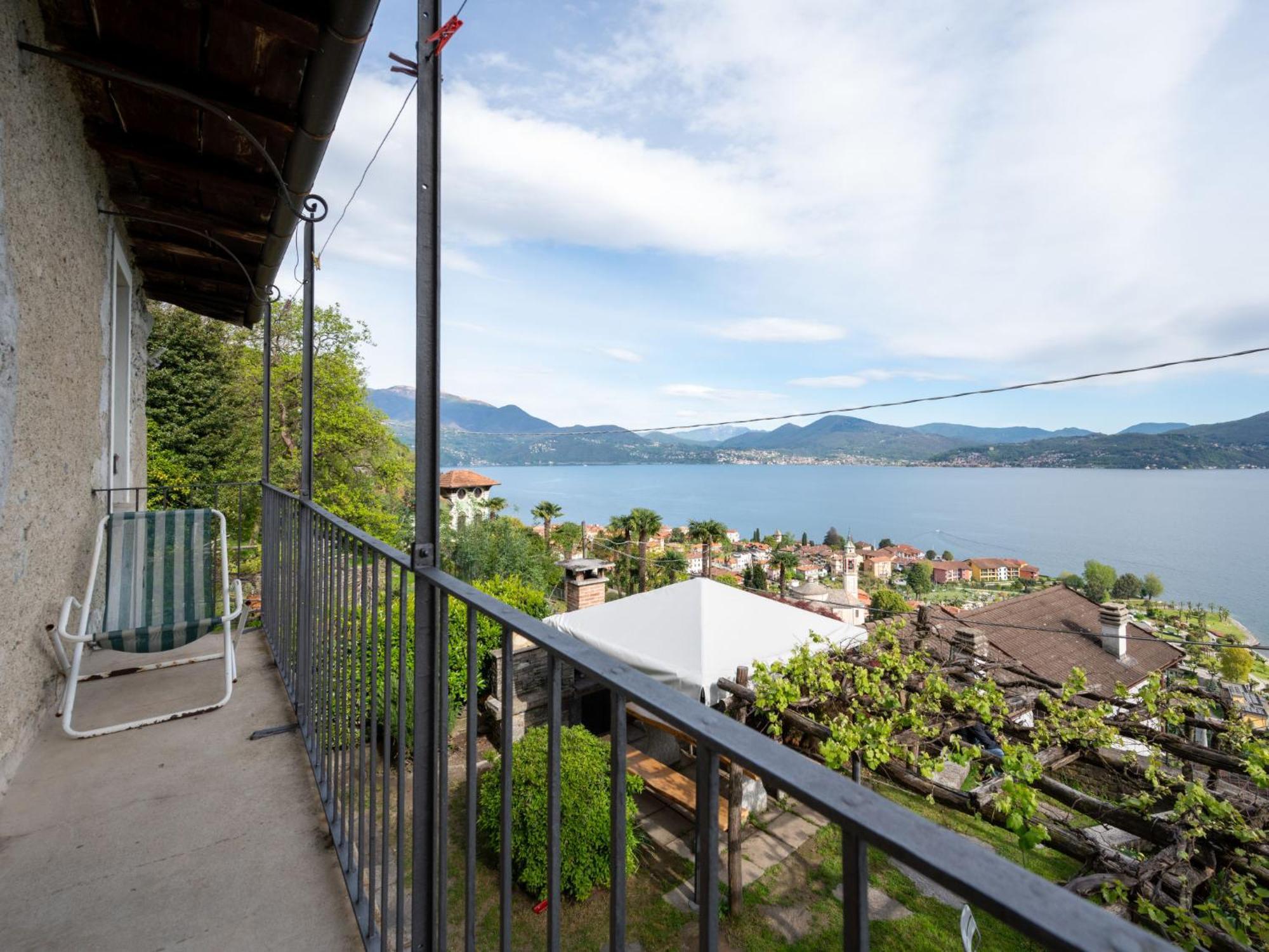 Holiday Home Meri By Interhome Cannero Riviera Eksteriør billede