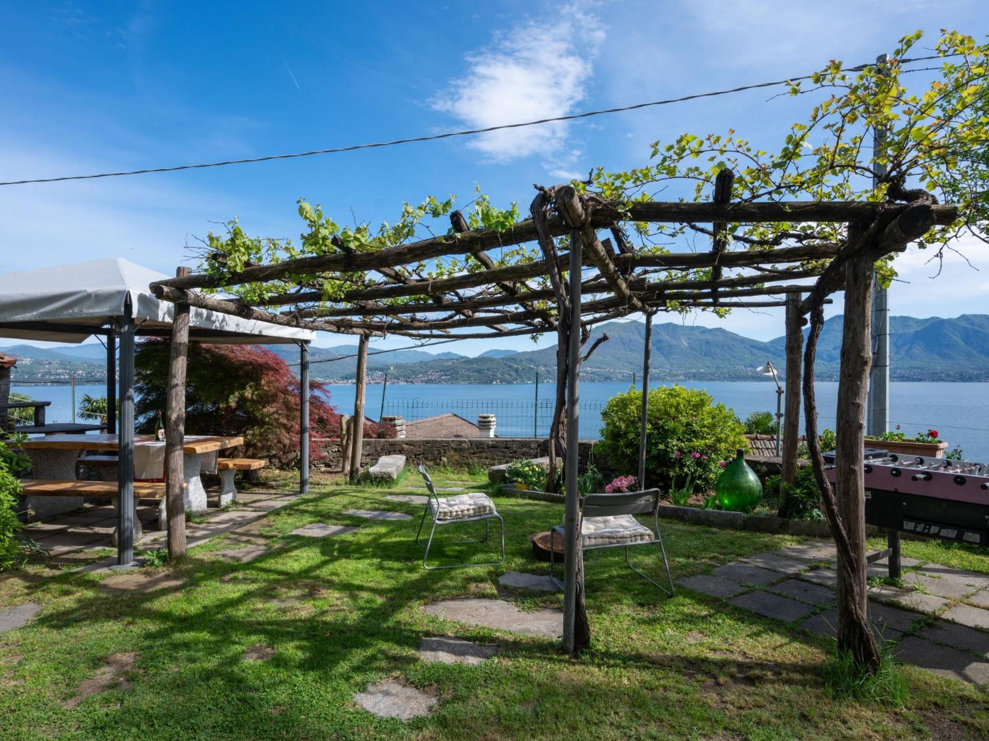 Holiday Home Meri By Interhome Cannero Riviera Eksteriør billede